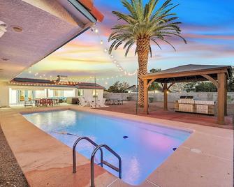 Tropicana Desert-5 Bdm x 3 Bth 6 Kng Beds, Free Spa Heat - North Las Vegas - Pool