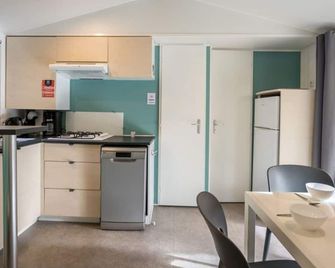 Mobile home with terrace at camping, Granges-Aumontzey - Rehaupal - Кухня