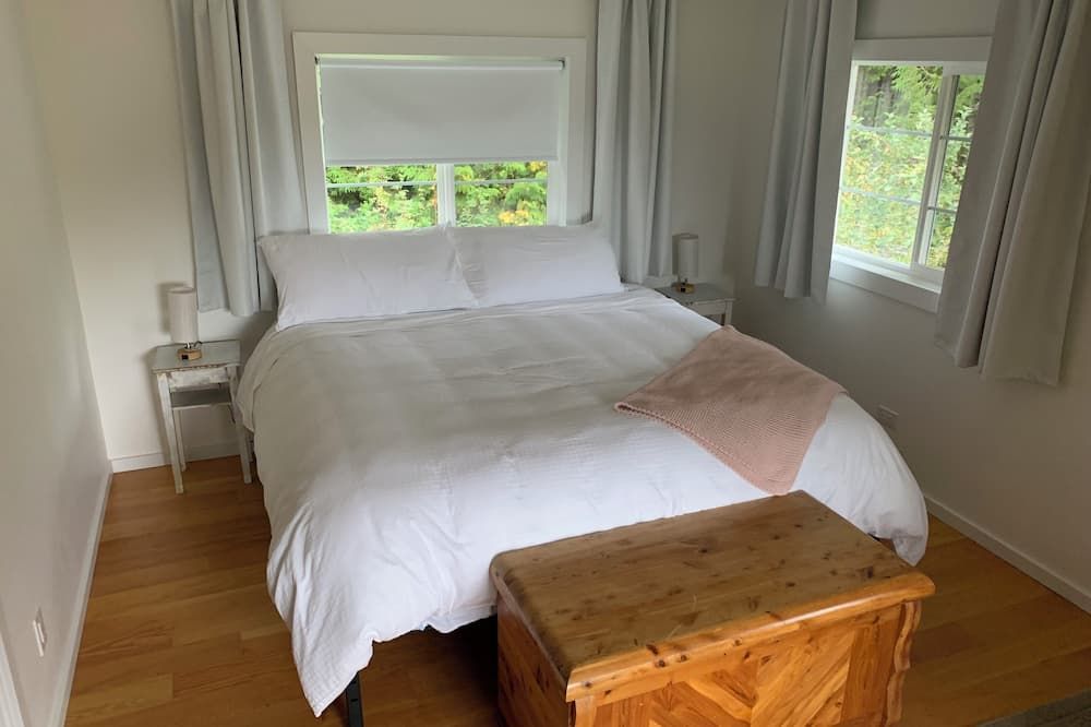 Silva Bay View Bnb - אי גבריאולה - חדר שינה