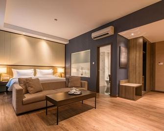 Luminor Hotel Pecenongan Jakarta By Wh - Jakarta - Bedroom