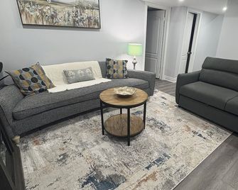 The Basement apartment - Milton - Huiskamer