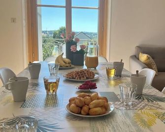 Villa La Baronnie - 11 pers - Proche Brive -Jardin - Ussac - Salle à manger