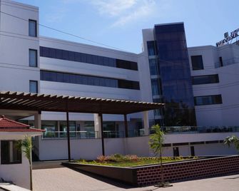 Hotel Lake View - Saputara - Edificio