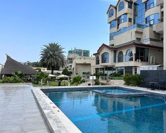 Hôtel Sancta Maria - Lomé - Pool