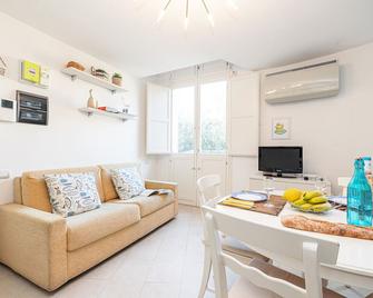 Isa Petit Bijou - Happy Rentals - Menton - Dining room