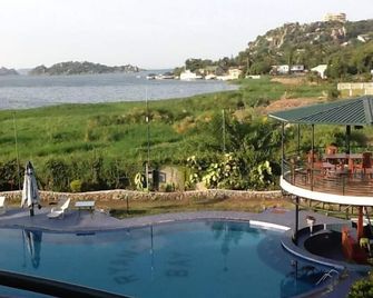Ryan's Bay Hotel - Mwanza - Piscina