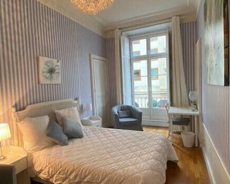 Nice Apt With Balcony In The Heart Of Nantes! - Nantes - Camera da letto