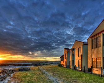 Stanley Village Waterfront Accommodation - Stanley