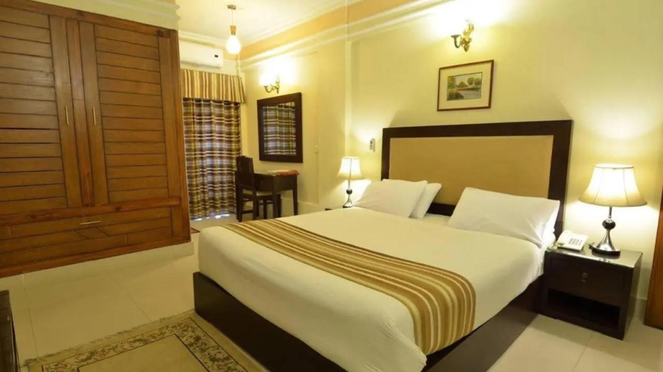 Pak Continental Hotel