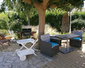 Charming house + veranda + garden + WIFI + close + Sea classified 3 - Torreilles - Innenhof