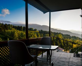 Danzot Tatil Köyü - Artvin - Balcón