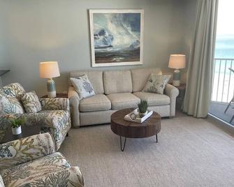 Corner Unit! Wall To Wall Ocean Views! Close To Pier Park! - Panama City Beach - Living room