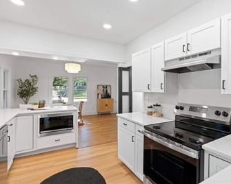 Prime Location! Spacious Family-Friendly Home - Miamisburg - Küche