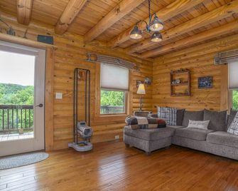 Lavista Suite King Ensuite Mountain view - Roanoke - Stue