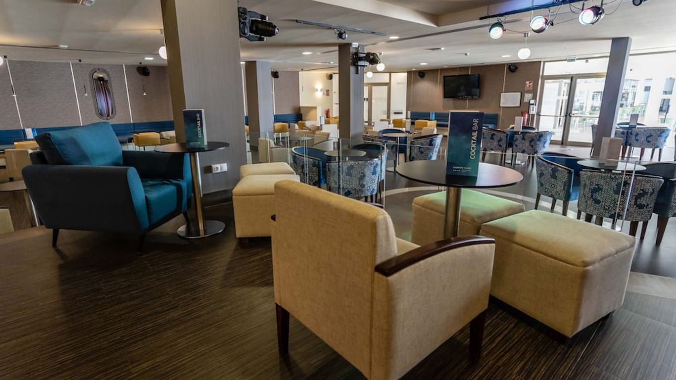 فندق لانثاروتيه فيليدج