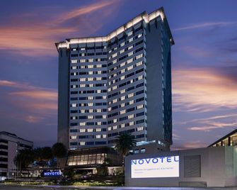 Novotel Singapore on Kitchener - Singapore - Building