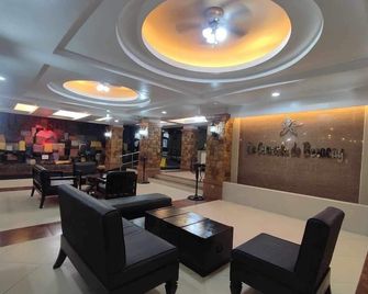 La Carmela de Boracay Hotel - בורקאי - לובי