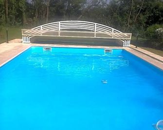 Les Ecureuils - Mionnay - Pool