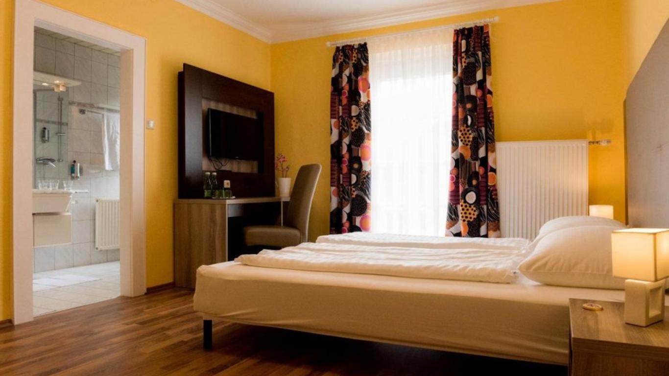 Ivy Rooms