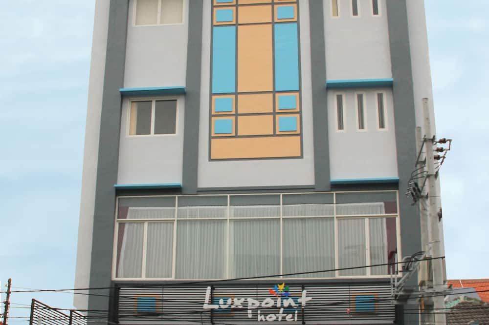 Luxpoint Hotel Surabaya
