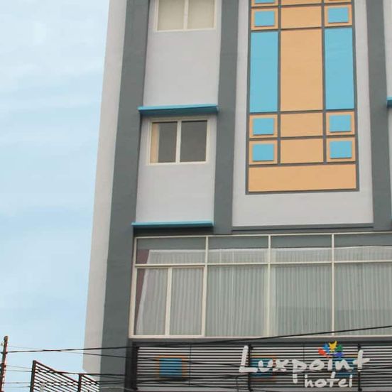 Luxpoint Hotel Surabaya image 1