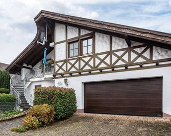 Ferienwohnung Hufenus - Breisach - Building