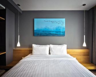 Kalm Bangsaen Hotel - Chonburi - Bedroom