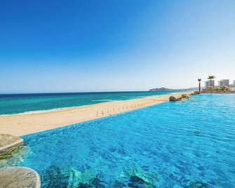 Located on Tequila Cove Beach - San José del Cabo - Playa