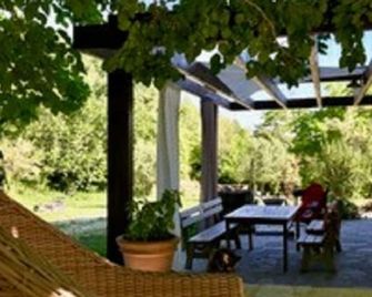 Agriturismo Le Cannelle Spa & Day Wellness - Fossombrone - Patio