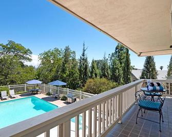 Charming 2 Room La Mesa Casita W/ Pool, Bbq & Yard - La Mesa - Balcony
