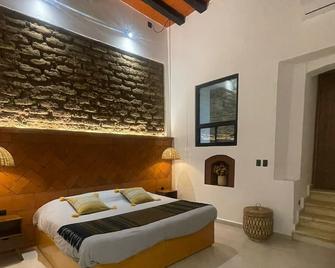 Histórica Casona Oaxaqueña tranquila y con excelente ubicación. Lobby y Balcón - Oaxaca - Bedroom