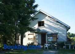 A L'etape De La Ferme - Noailles - Building
