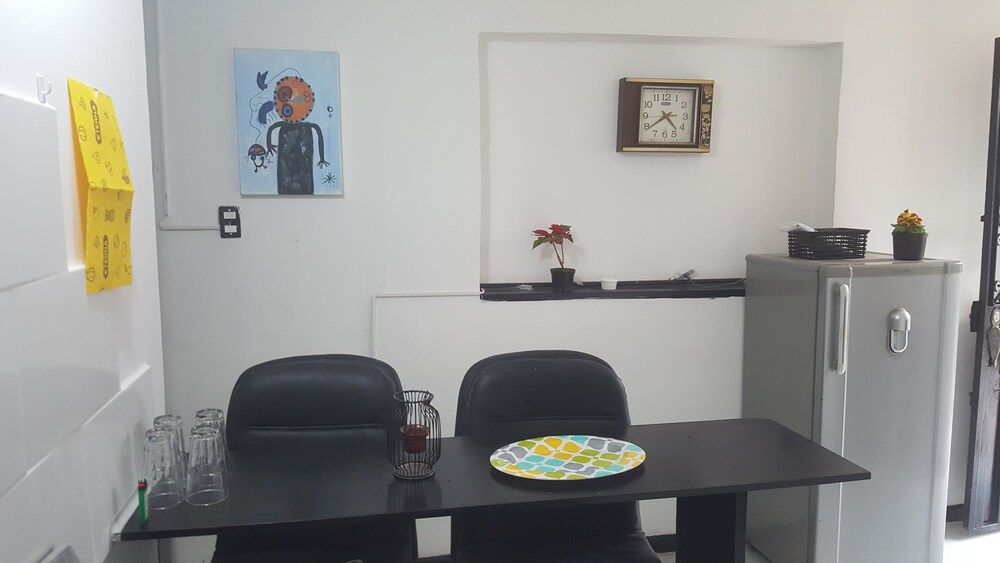 apartment near corferias terminal military club US embassy - بوغوتا - غرفة طعام