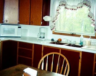 Charming Suite Rentals on Ranch near the Rocky Mountains in Northern Montana - Choteau - Cocina