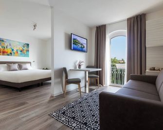 호텔 쟈르디네또 - 가르다 - 거실