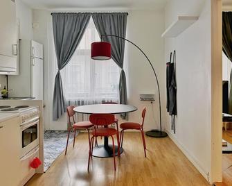 1br Demure Design Urban Living Space - Helsinki - Comedor
