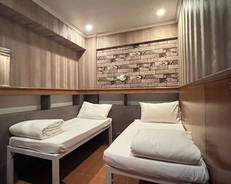 New Garden Hostel - Hong Kong - Spa