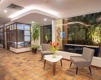 Hotel Margarita Dynasty - פורלאמאר - לובי
