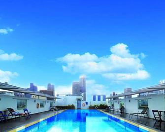 Ymca @ One Orchard - Singapore - Pool