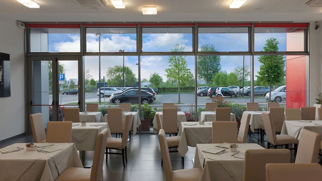 Hotel Maranello Village