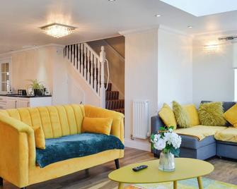 Ailsa Craig View - Stranraer - Living room