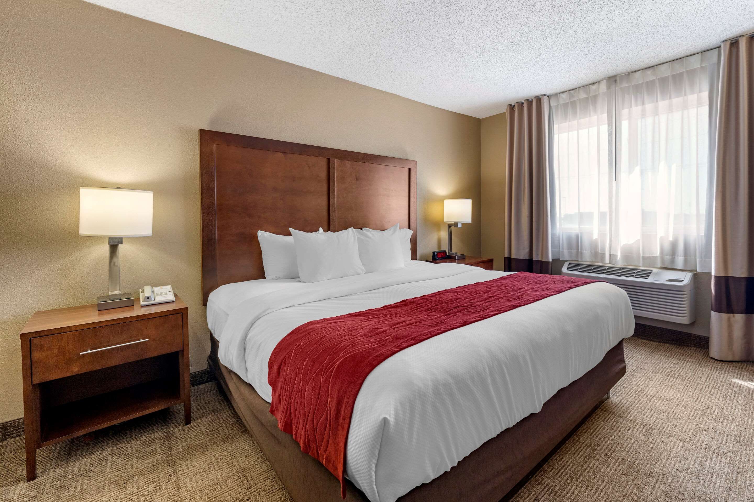 Comfort Inn and Suites Hays I-70 - Hays - Habitación