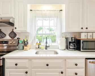 Restored Historic Schoolhouse Mystic River Views - Groton - Kitchen