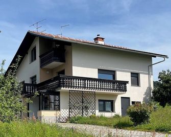 Apartment River - Resnik - Building