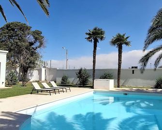 Viamonte Winery Lodge - Chacras de Coria - Zwembad