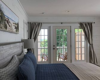 Heart of Downtown-New Construction-Walk to the Beach-Central Air-Ocean Views - Block Island - Bedroom