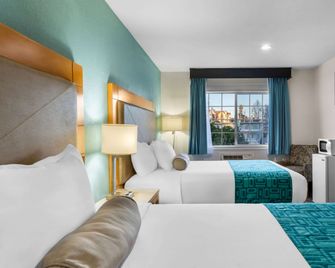 Howard Johnson by Wyndham Santa Cruz - Santa Cruz - Bedroom