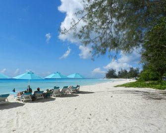 Bajan Blue Caribbean Villa - Worthing - Plajă