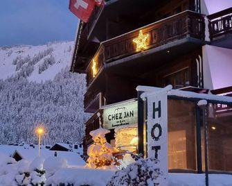 Boutique-Hôtel Chez Jan - Troistorrents - Gebäude