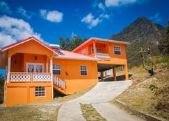 Vinaya's Studio Apartment-Romantic Hideaway - Choiseul - Building